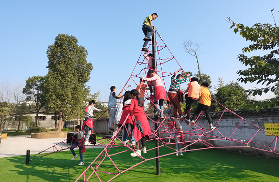探索自然，快樂成長(zhǎng)——記廣安希賢學(xué)校希望分部五年級(jí)戶外拓展活動(dòng)